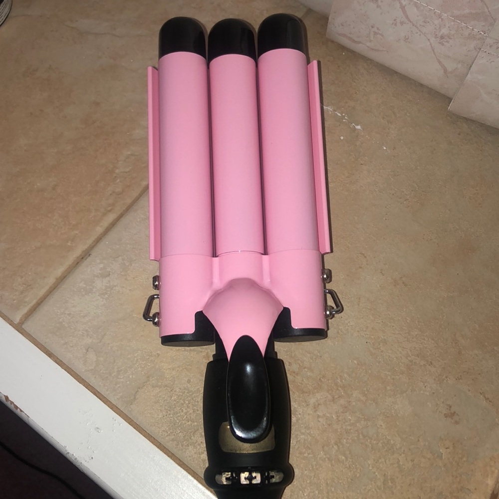 Three barrel curling iron
